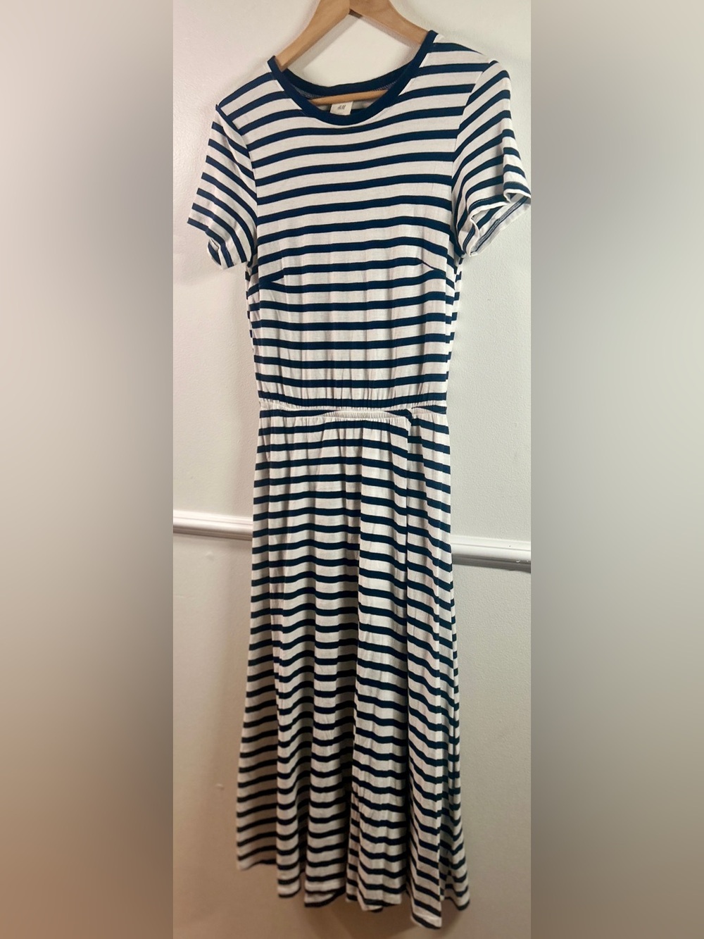 H&M Striped Midi Jersey T-shirt Dress •  Navy/White • Size Small